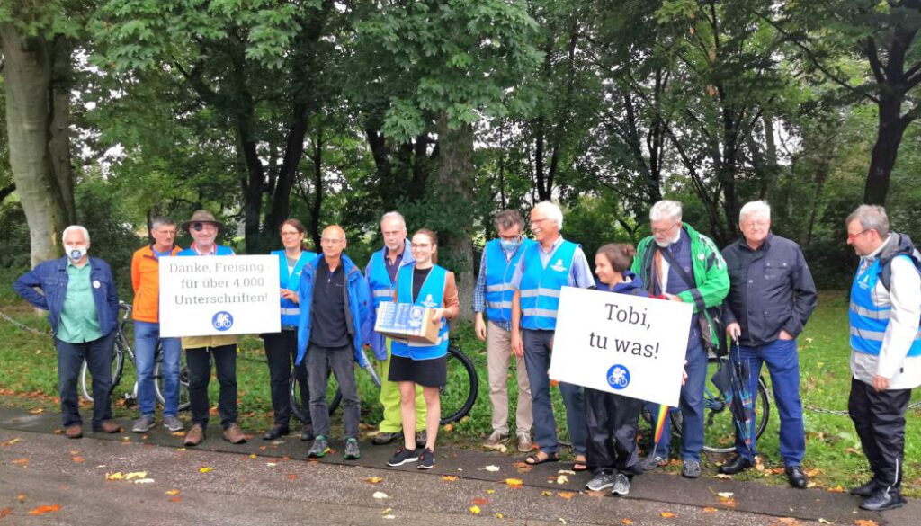 Radentscheid Freising: Übergabe Unterschriften 2021-09-16