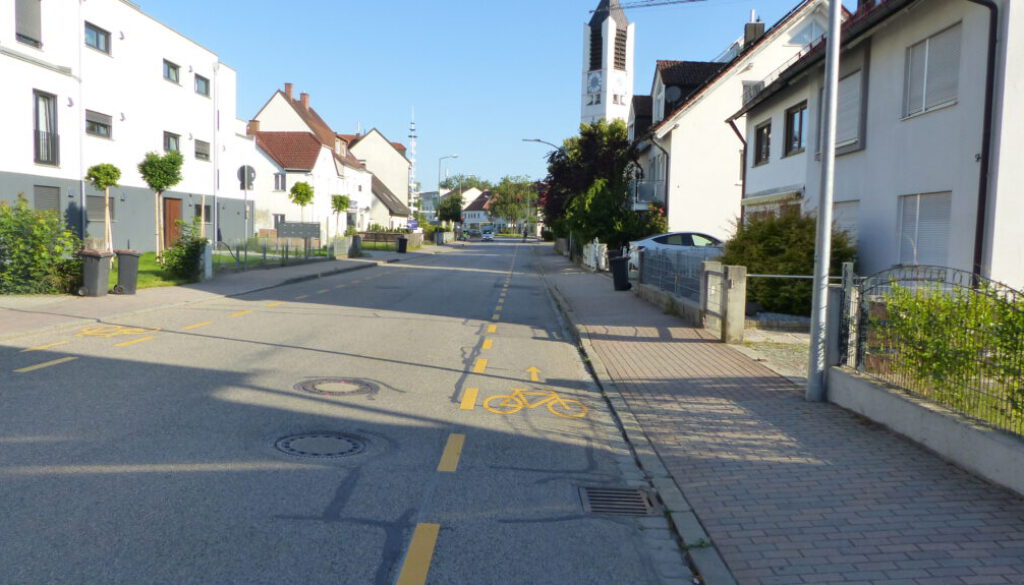 Radschutzstreifen in der Erdinger Straße