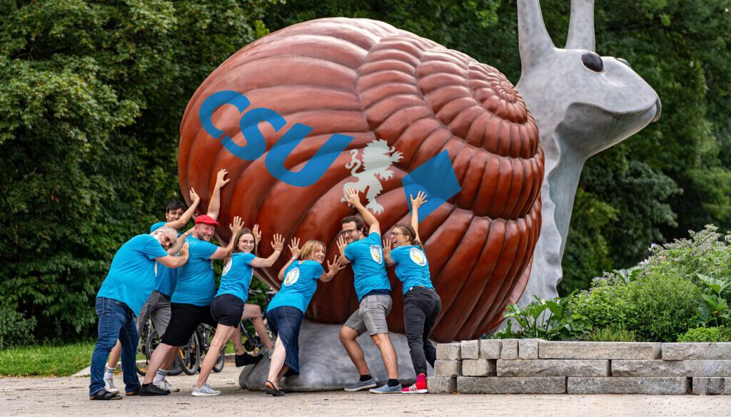 Radentscheid Bayern (schiebt die Schnecke CSU an) Photo: Radentscheid Bayern